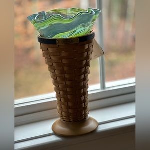 2010 LONGABERGER Collectors Club Membership Basket with Vase